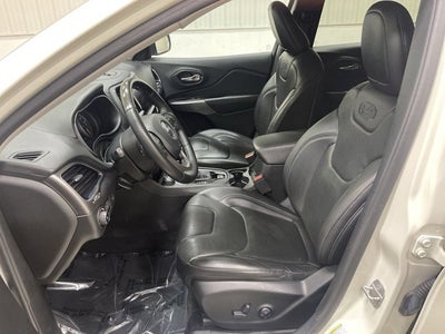 2019 Jeep Cherokee Overland