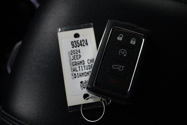 2024 Jeep Grand Cherokee Altitude