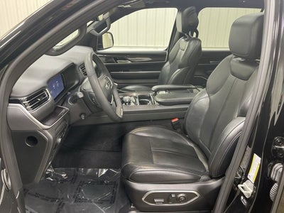 2023 Jeep Wagoneer L Base