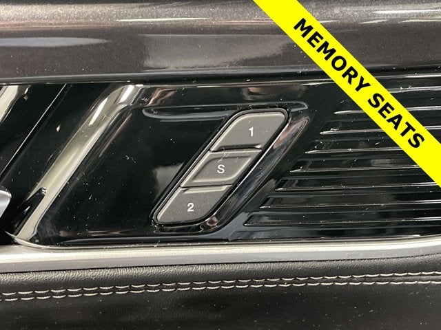 2023 Jeep Wagoneer L Base