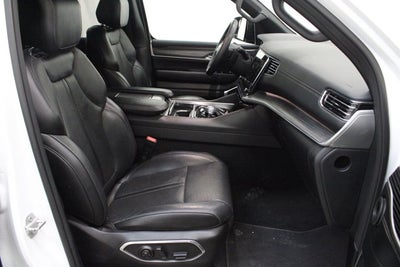 2023 Jeep Wagoneer L Base