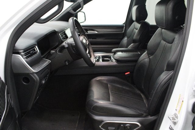 2023 Jeep Wagoneer L Base