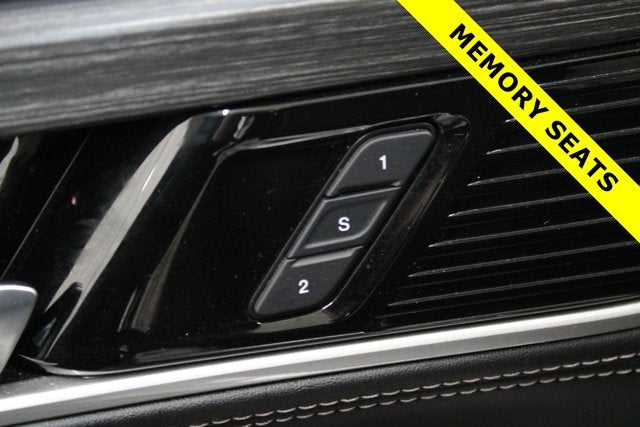 2023 Jeep Wagoneer L Base