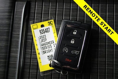 2023 Jeep Wagoneer L Base