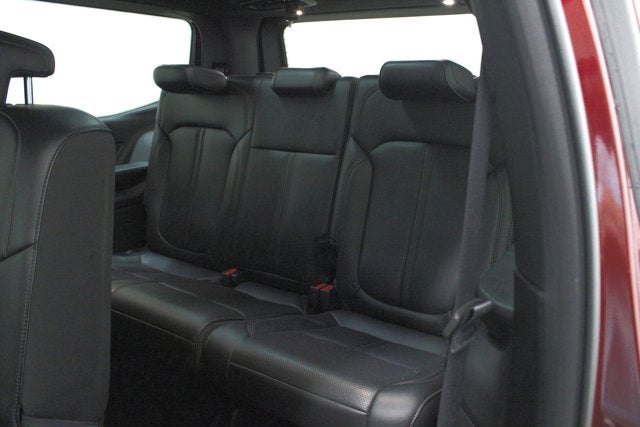 2024 Jeep Wagoneer Base