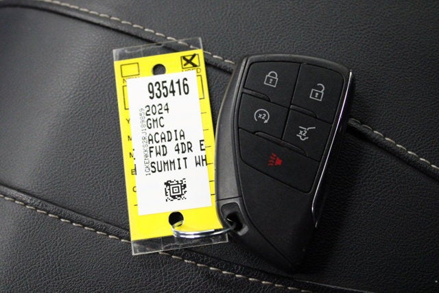 2024 GMC Acadia Elevation
