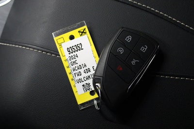 2024 GMC Acadia Elevation