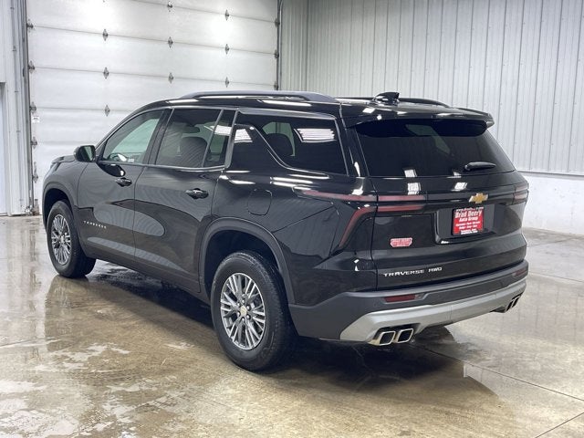 2025 Chevrolet Traverse 2LT