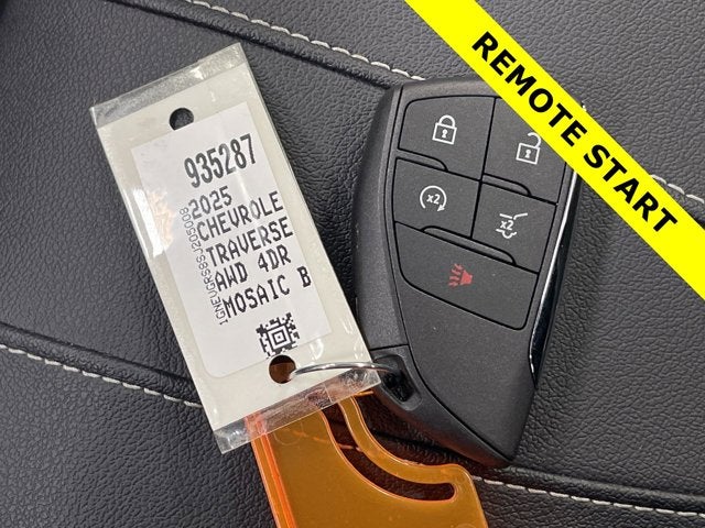 2025 Chevrolet Traverse 2LT