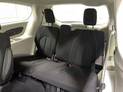 2024 Chrysler Voyager LX