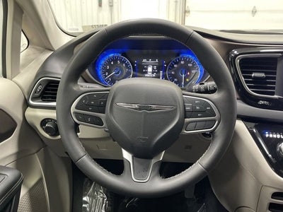 2024 Chrysler Voyager LX