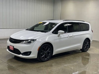 2018 Chrysler Pacifica Touring L Plus