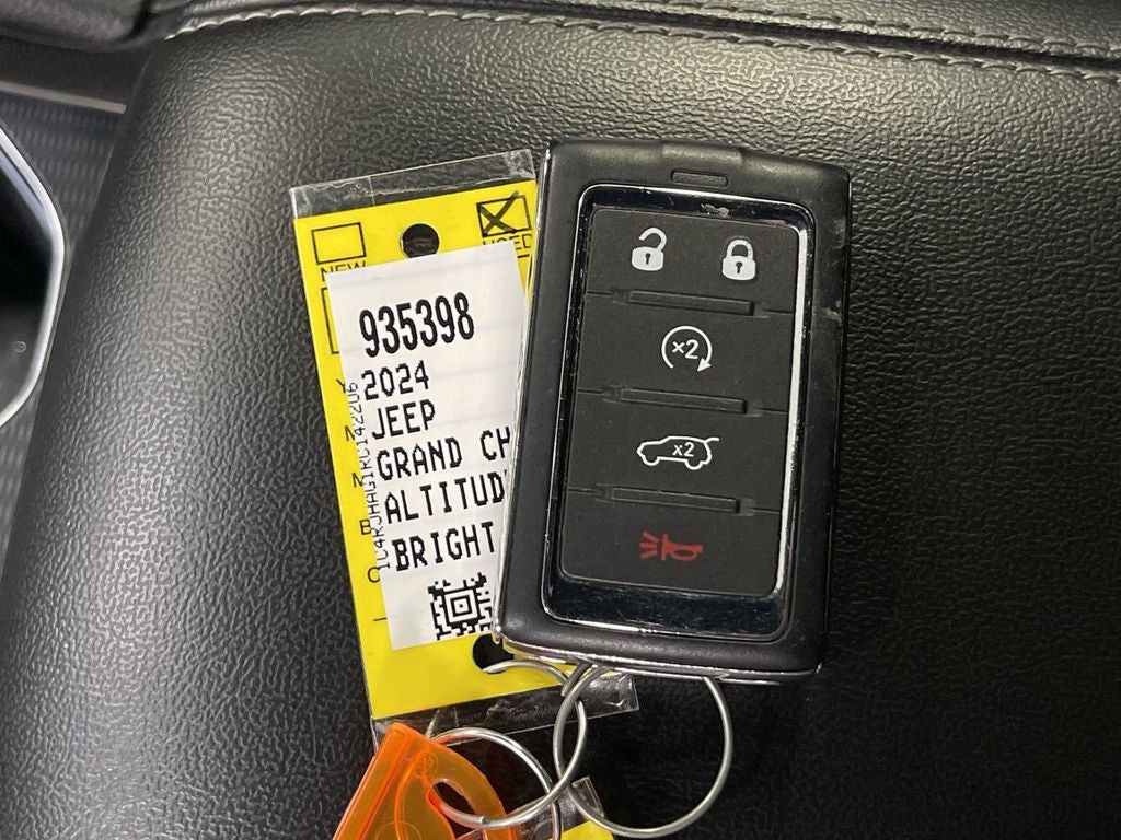 2024 Jeep Grand Cherokee Altitude