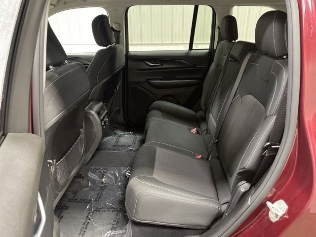 2023 Jeep Grand Cherokee Laredo 4X4