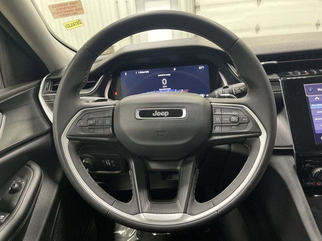 2023 Jeep Grand Cherokee Laredo 4X4