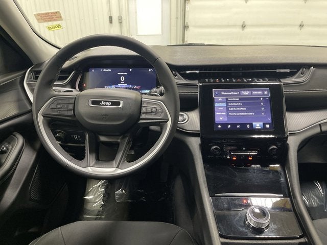2023 Jeep Grand Cherokee Laredo 4X4