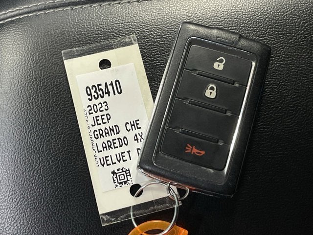 2023 Jeep Grand Cherokee Laredo 4X4