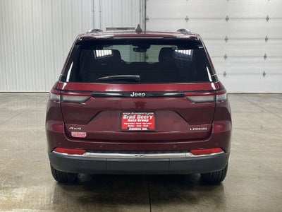 2023 Jeep Grand Cherokee Laredo 4X4