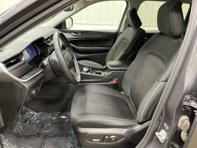 2024 Jeep Grand Cherokee Laredo 4X4
