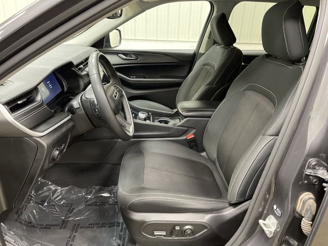 2024 Jeep Grand Cherokee Laredo 4X4