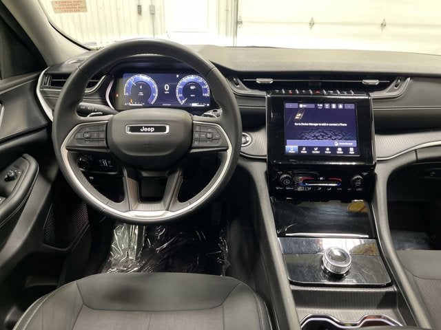 2024 Jeep Grand Cherokee Laredo 4X4