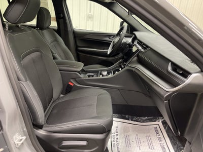 2027 Jeep Grand Cherokee Laredo X