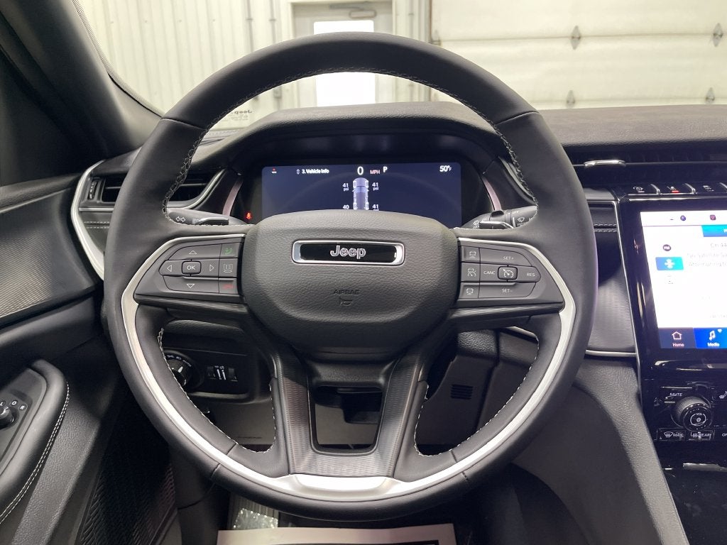 2027 Jeep Grand Cherokee Laredo X