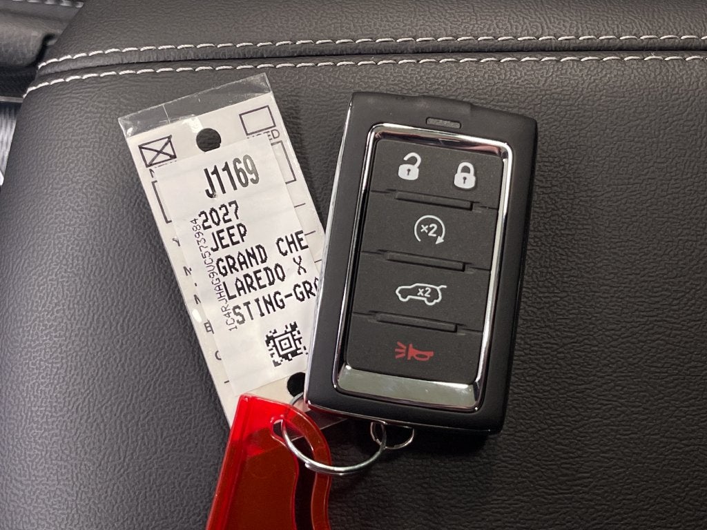 2027 Jeep Grand Cherokee Laredo X