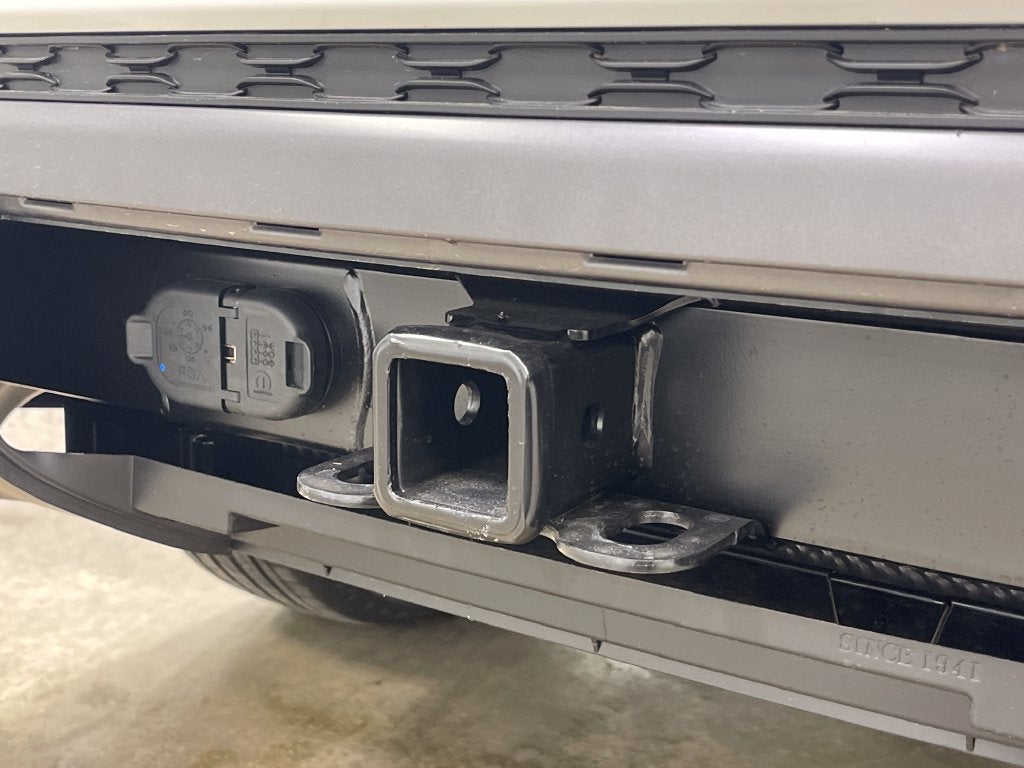2027 Jeep Grand Cherokee Laredo Altitude
