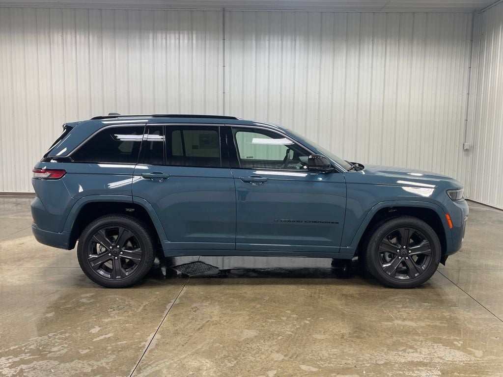 2027 Jeep Grand Cherokee Limited Reserve