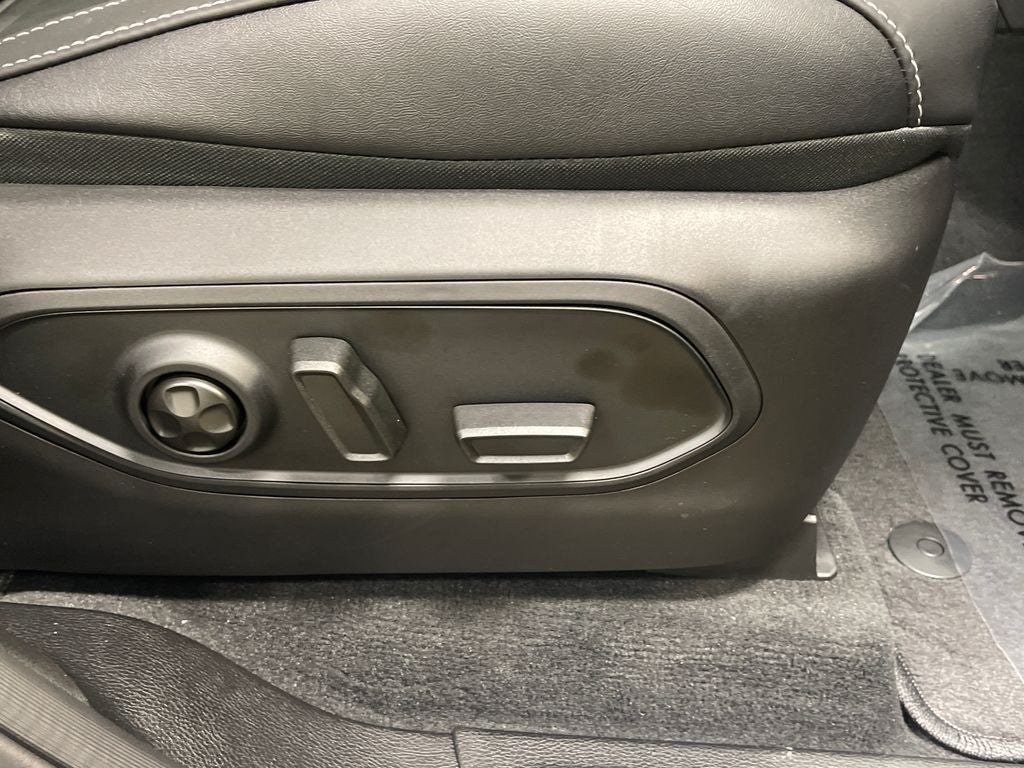 2027 Jeep Grand Cherokee Limited Reserve