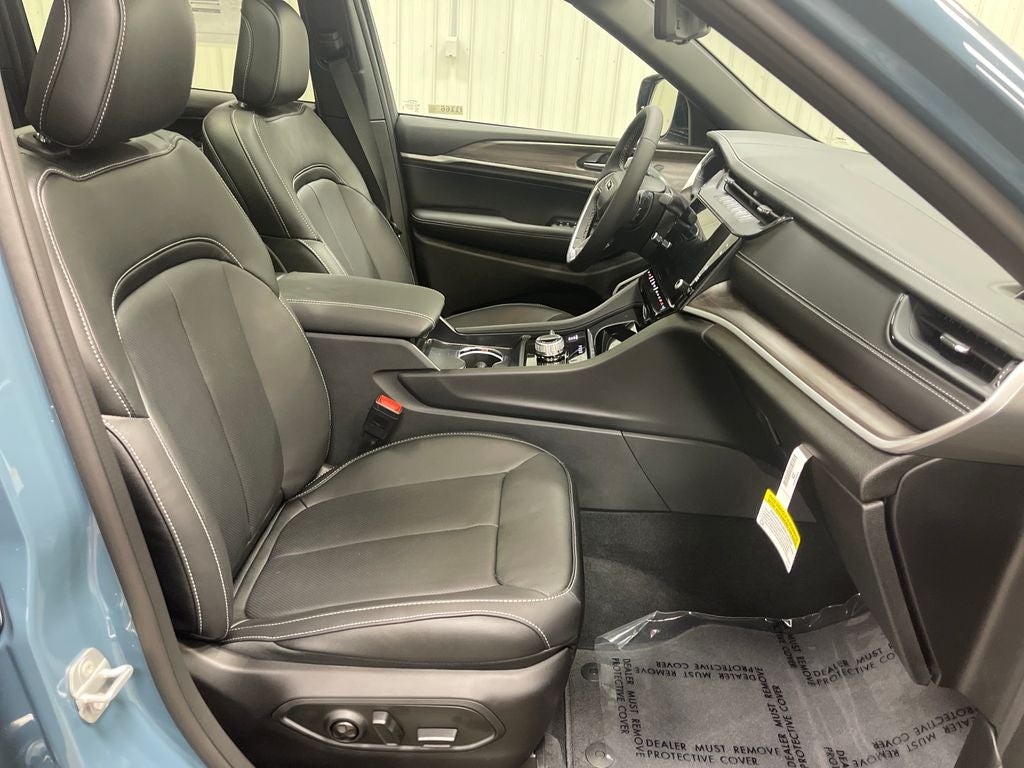 2027 Jeep Grand Cherokee Limited Reserve