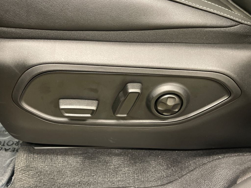 2027 Jeep Grand Cherokee Limited Reserve