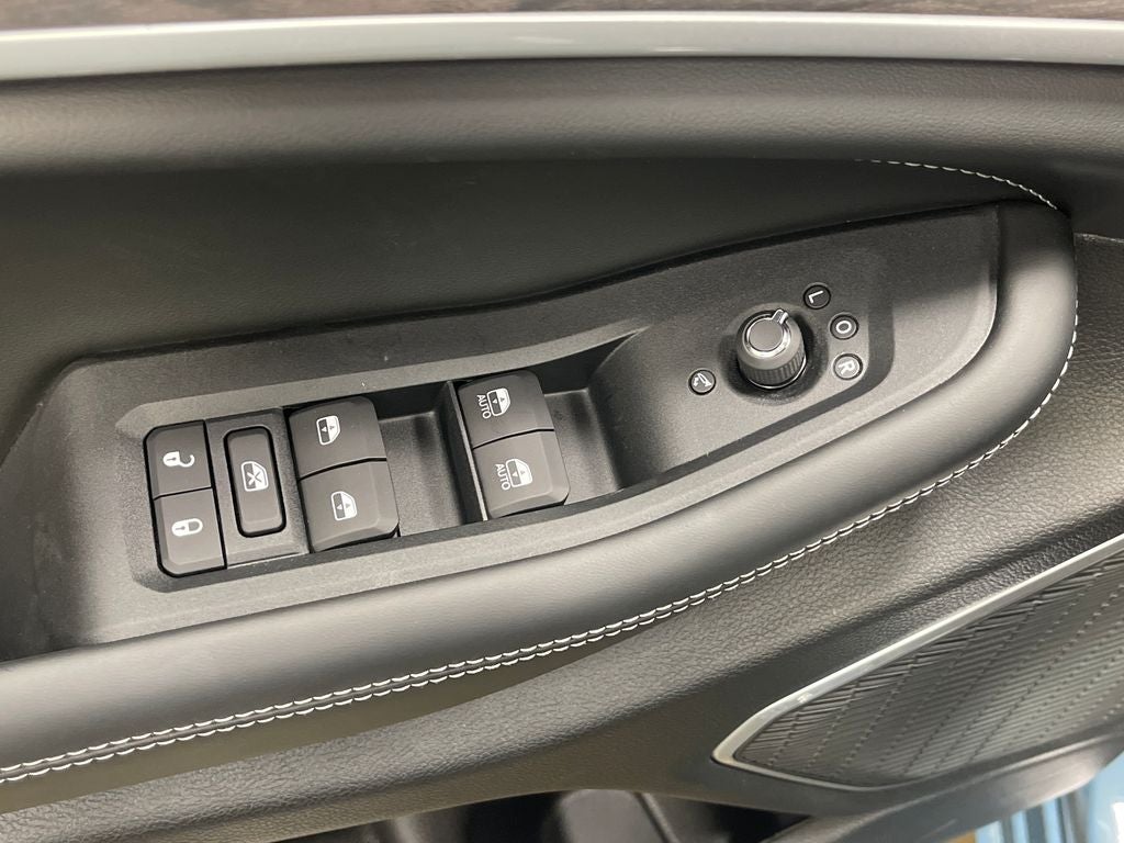 2027 Jeep Grand Cherokee Limited Reserve