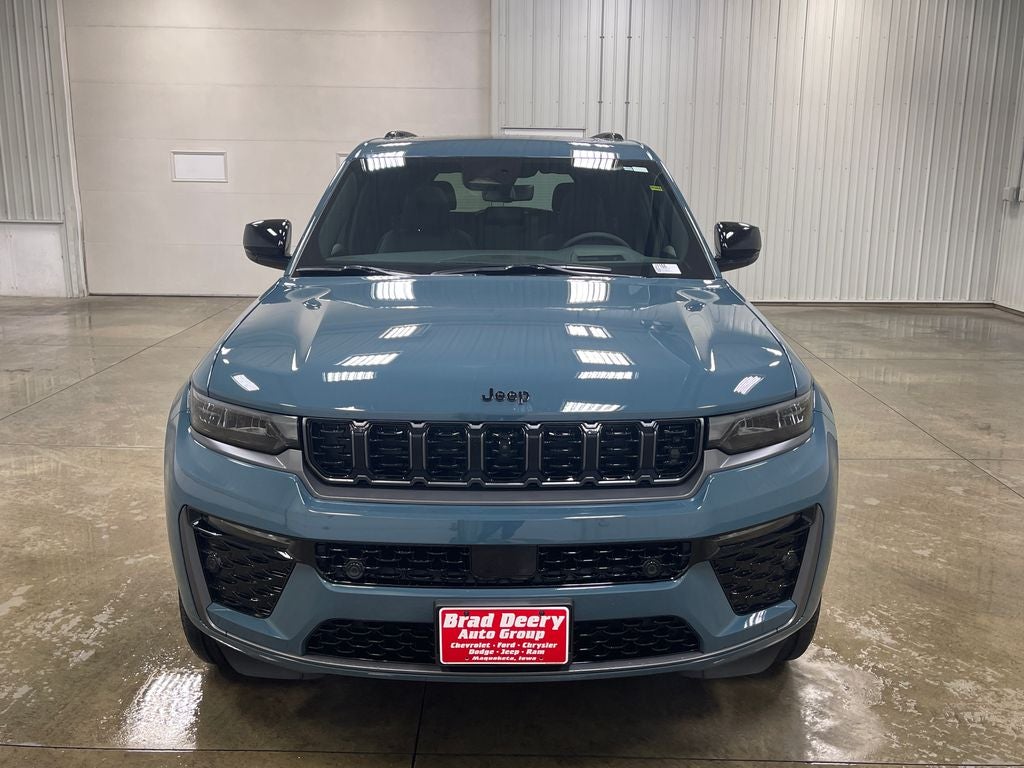 2027 Jeep Grand Cherokee Limited Reserve