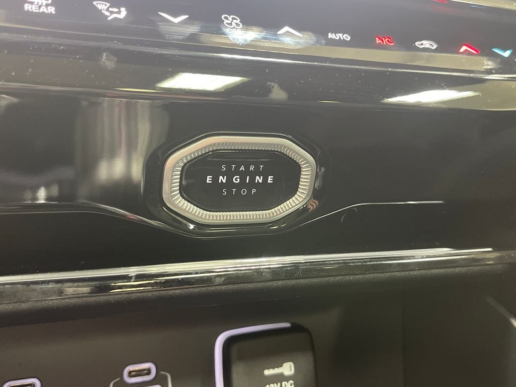 2027 Jeep Grand Cherokee Limited Reserve