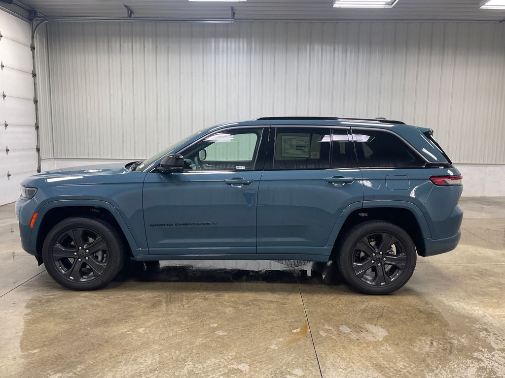 2027 Jeep Grand Cherokee Limited Reserve