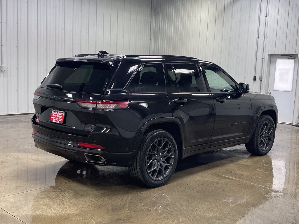 2025 Jeep Grand Cherokee Summit
