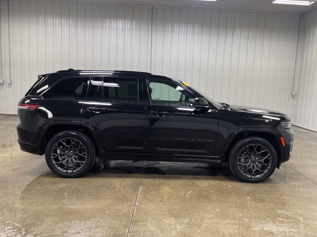 2025 Jeep Grand Cherokee Summit