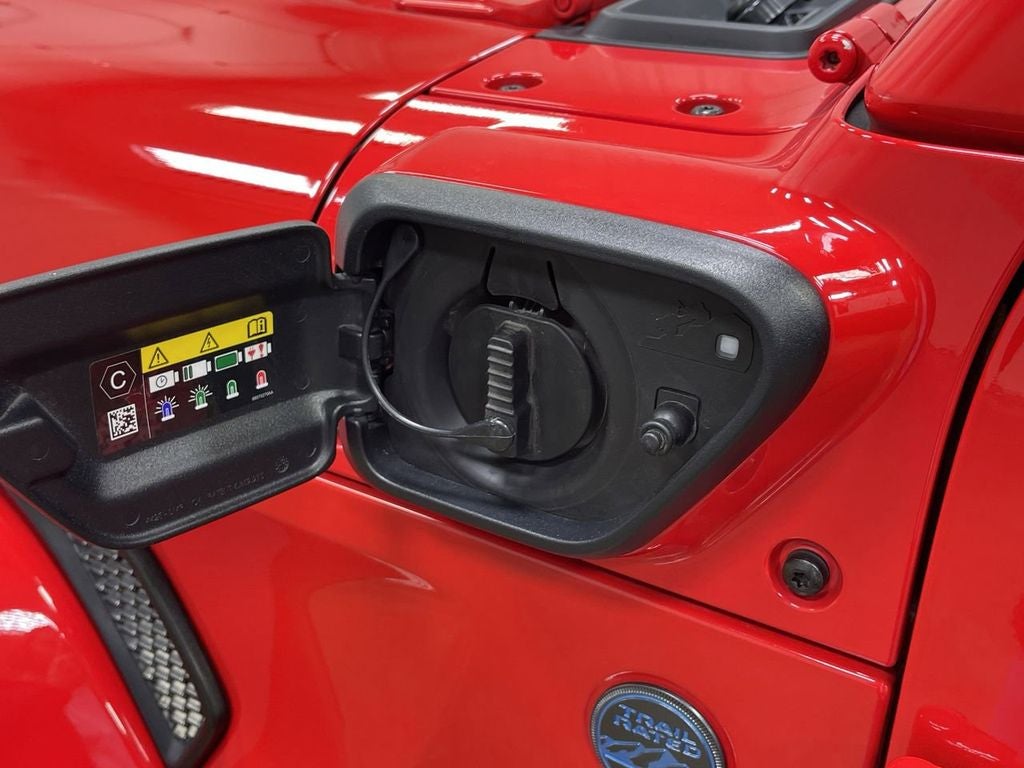 2025 Jeep Wrangler Sahara 4xe