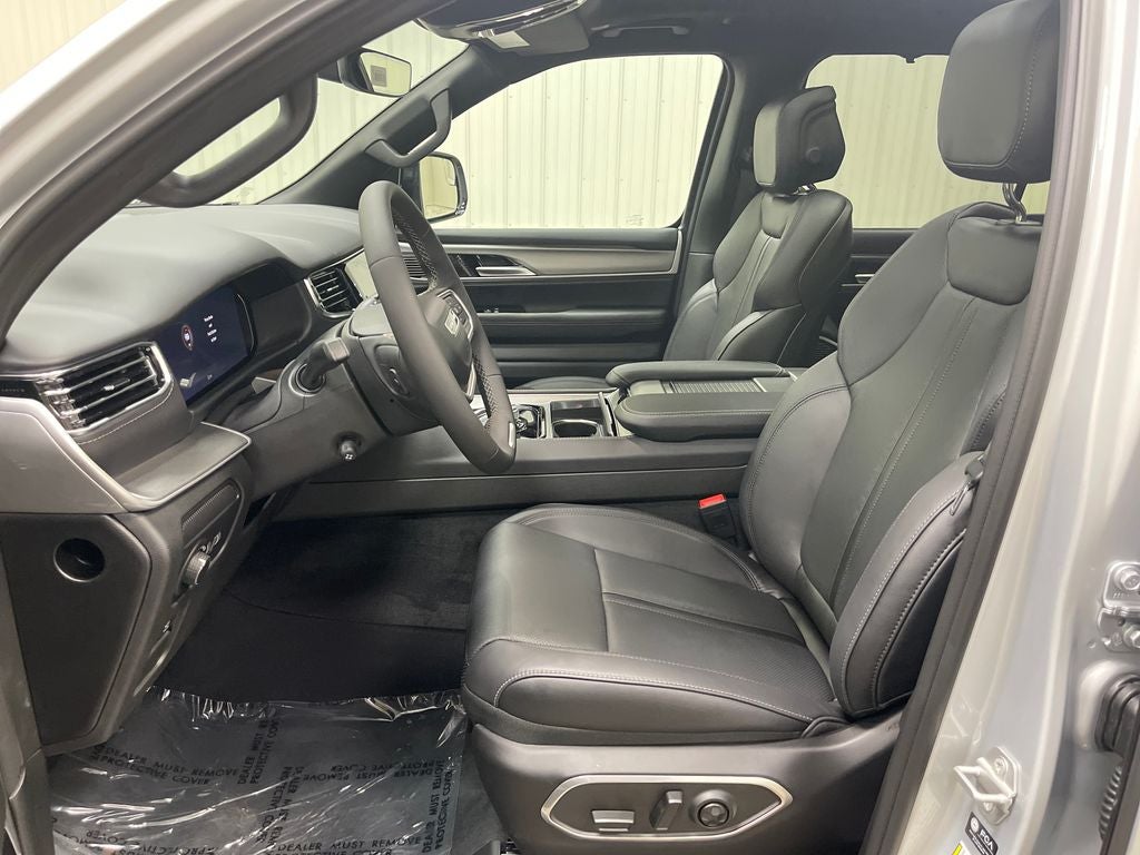 2026 Jeep Grand Wagoneer Limited Reserve