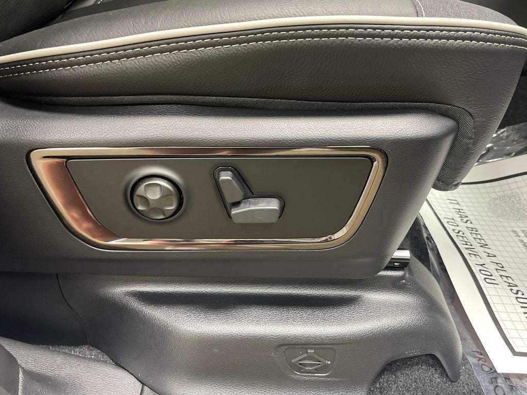 2027 RAM 1500 Limited