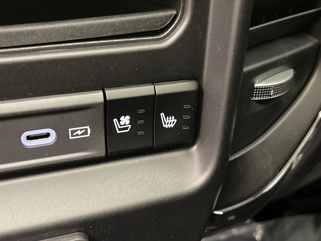 2027 RAM 1500 Limited