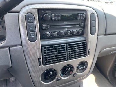 2004 Ford Explorer XLT