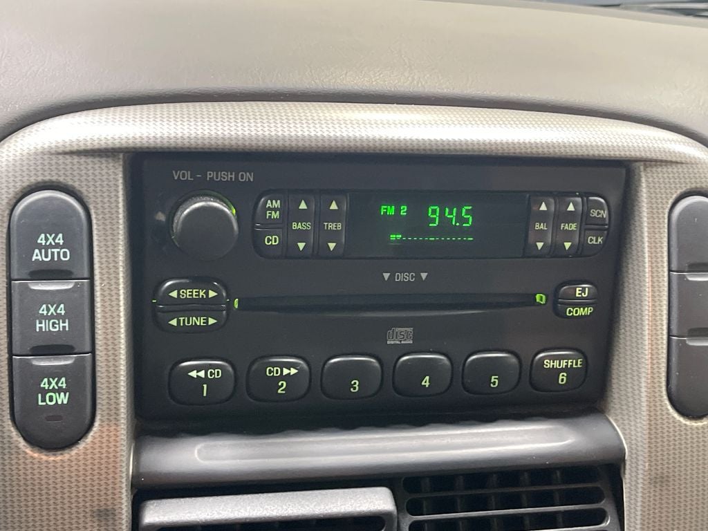 2004 Ford Explorer XLT