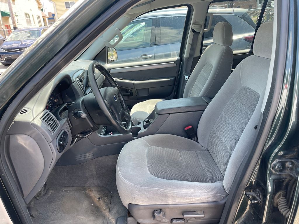 2004 Ford Explorer XLT