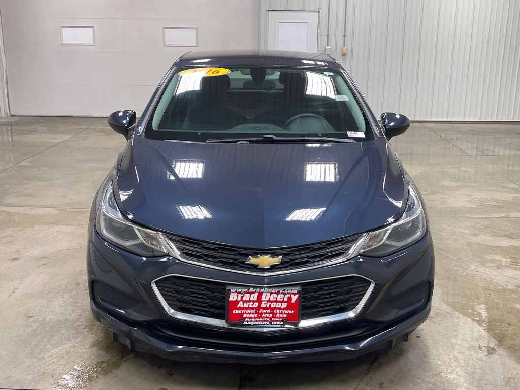 Used 2016 Chevrolet Cruze LT with VIN 1G1BE5SM3G7278201 for sale in Maquoketa, IA