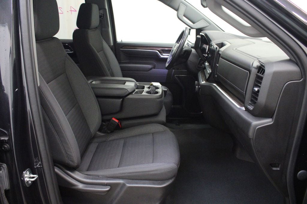2022 Chevrolet Silverado 1500 LT Crew Cab 4X4
