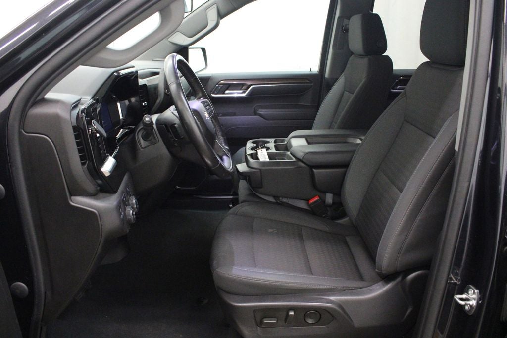 2022 Chevrolet Silverado 1500 LT Crew Cab 4X4