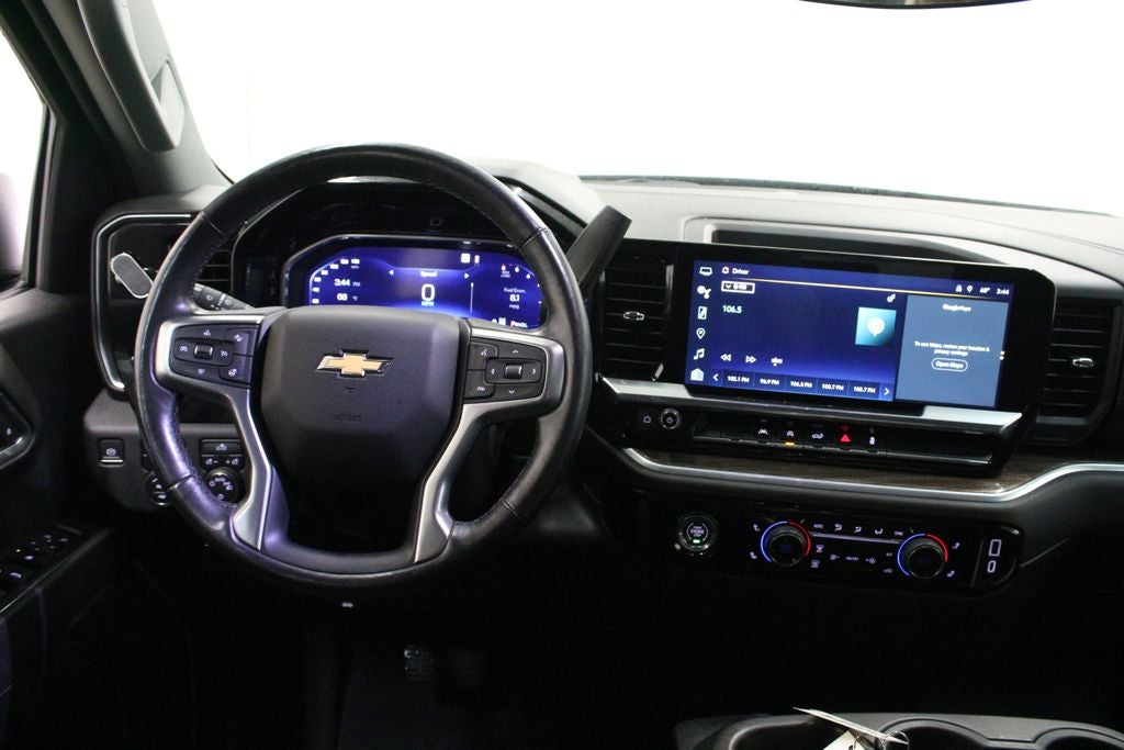 2022 Chevrolet Silverado 1500 LT Crew Cab 4X4